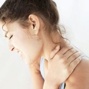 Servikal omurganın osteokondrozu nedeniyle şiddetli ağrı